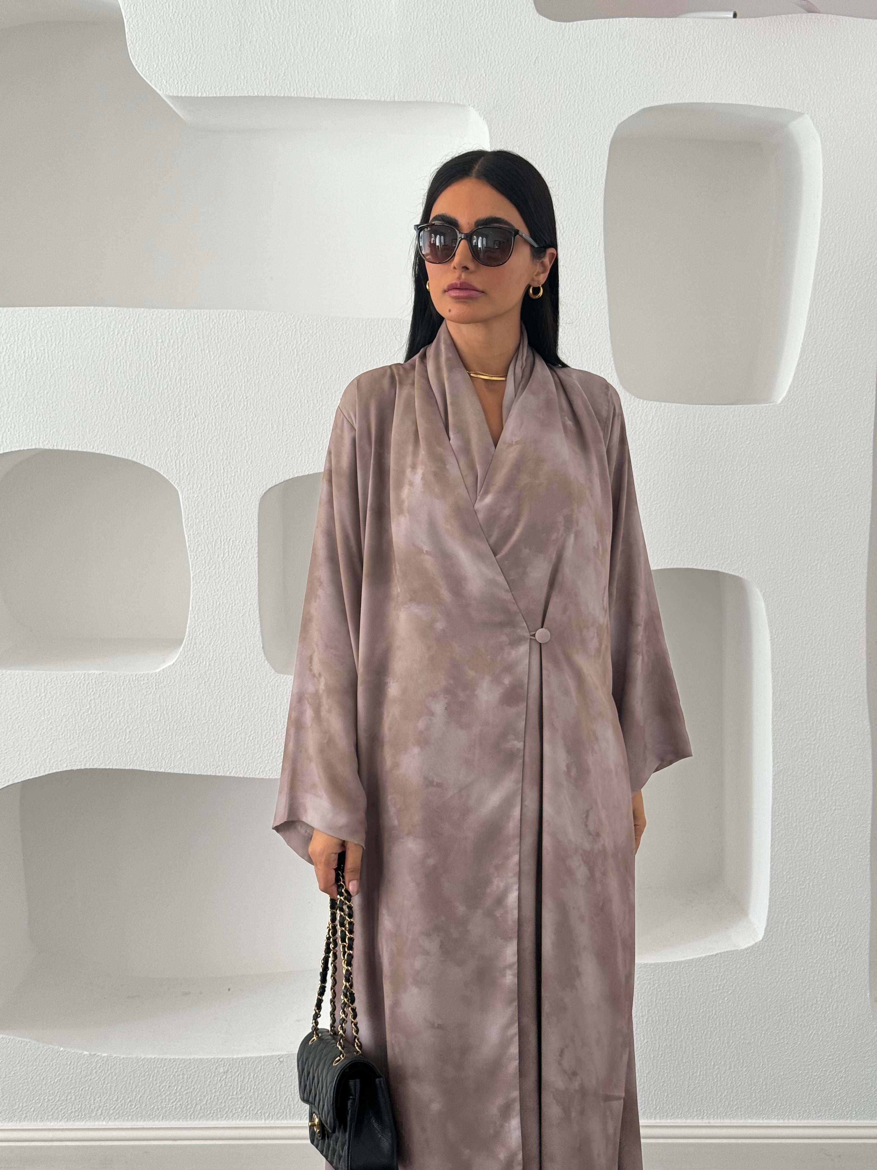 Hamda in Beige