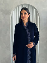 Hala in Navy