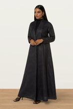 Shatha in Grey-Black
