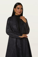 Shatha in Grey-Black