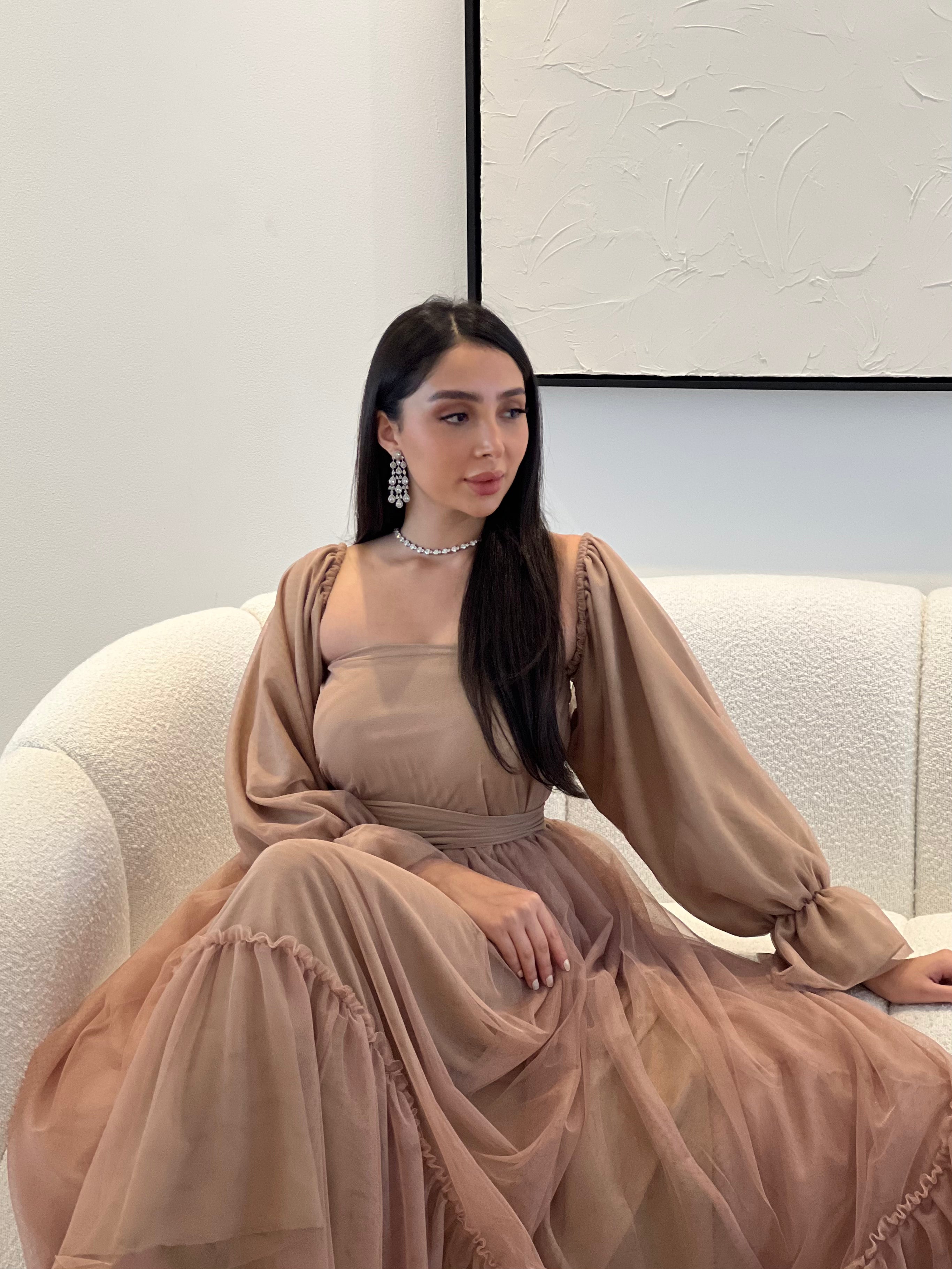 Tiara in Beige