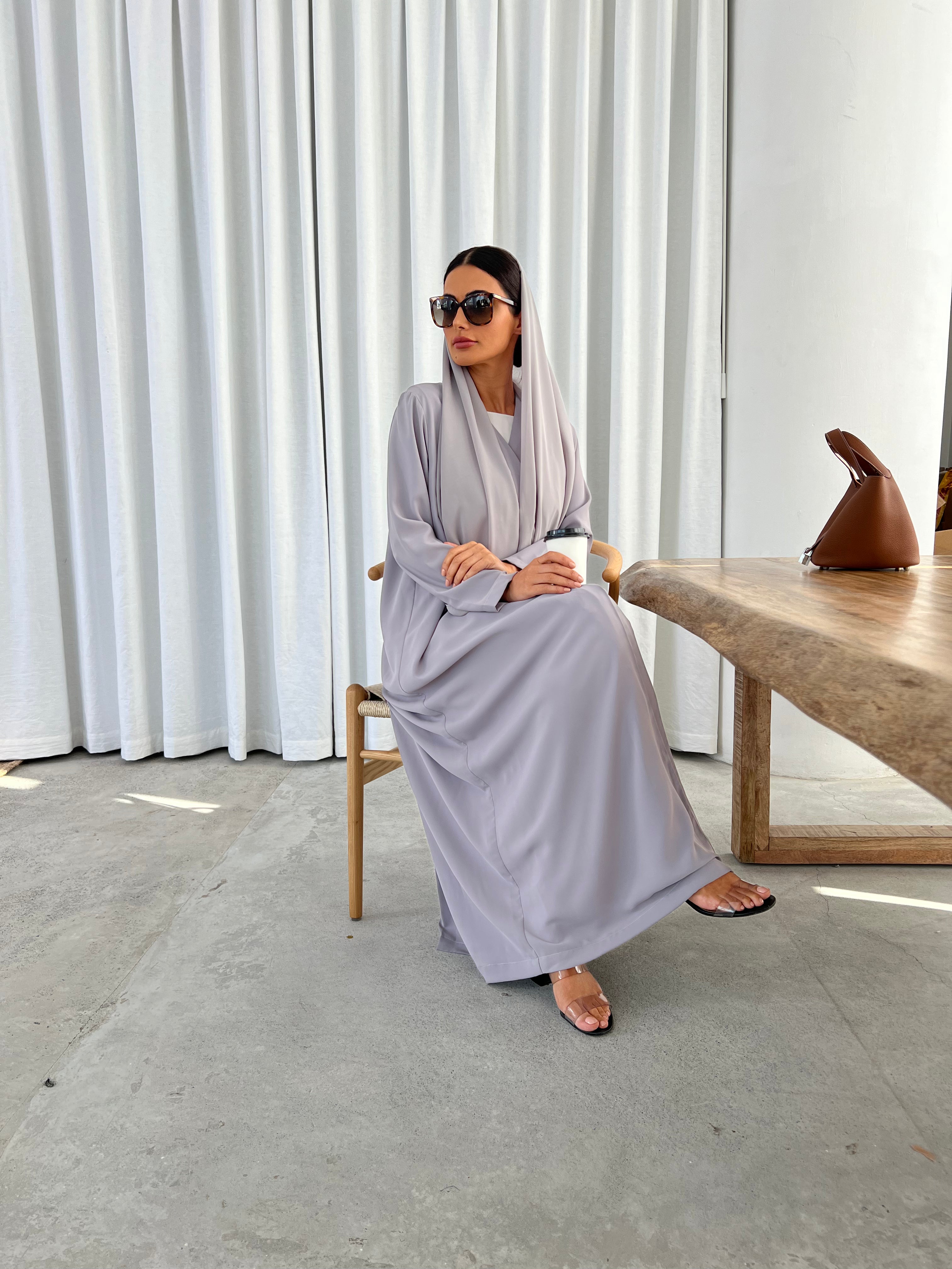 Essential Set in Grey